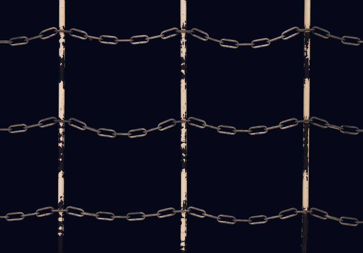 vallco shopping mall collage of gray metal chain cupertino